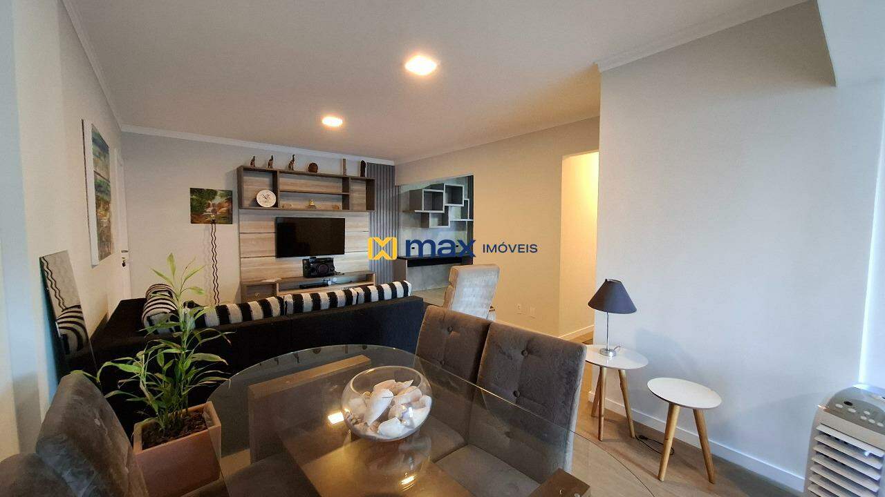 Apartamento para aluguel no Praia Brava: Sala de Estar e Jantar