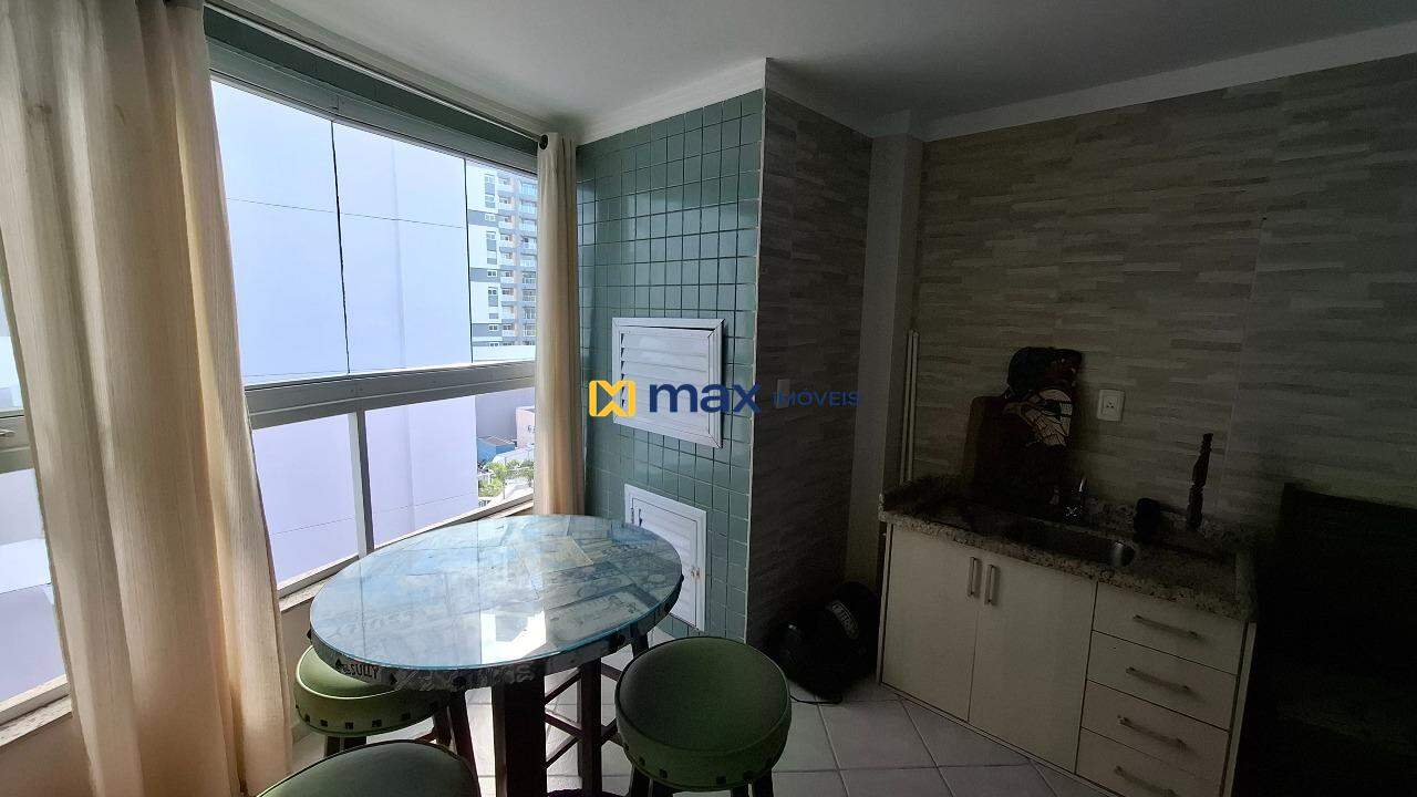 Apartamento para aluguel no Praia Brava: Sacada