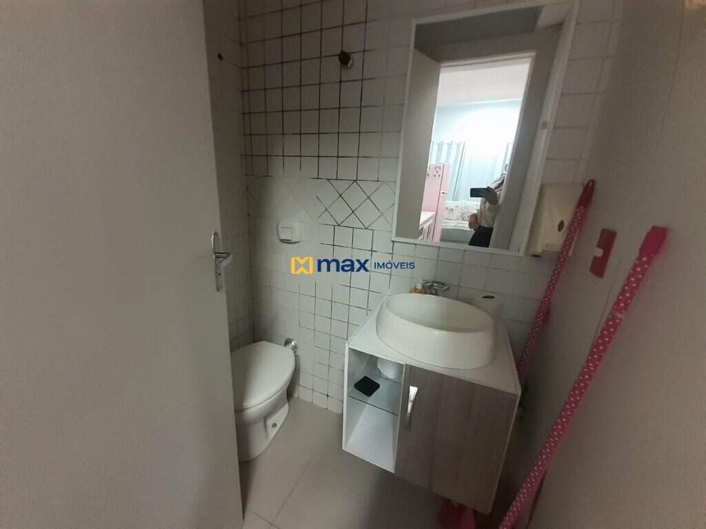 Sala para aluguel no Centro: 