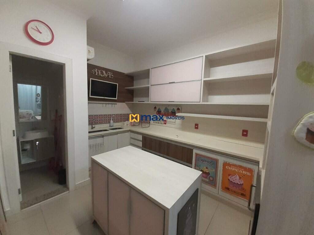 Sala para aluguel no Centro: 