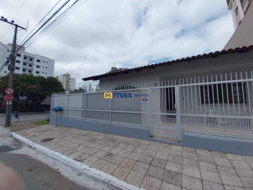 Casa à venda no Nações: 