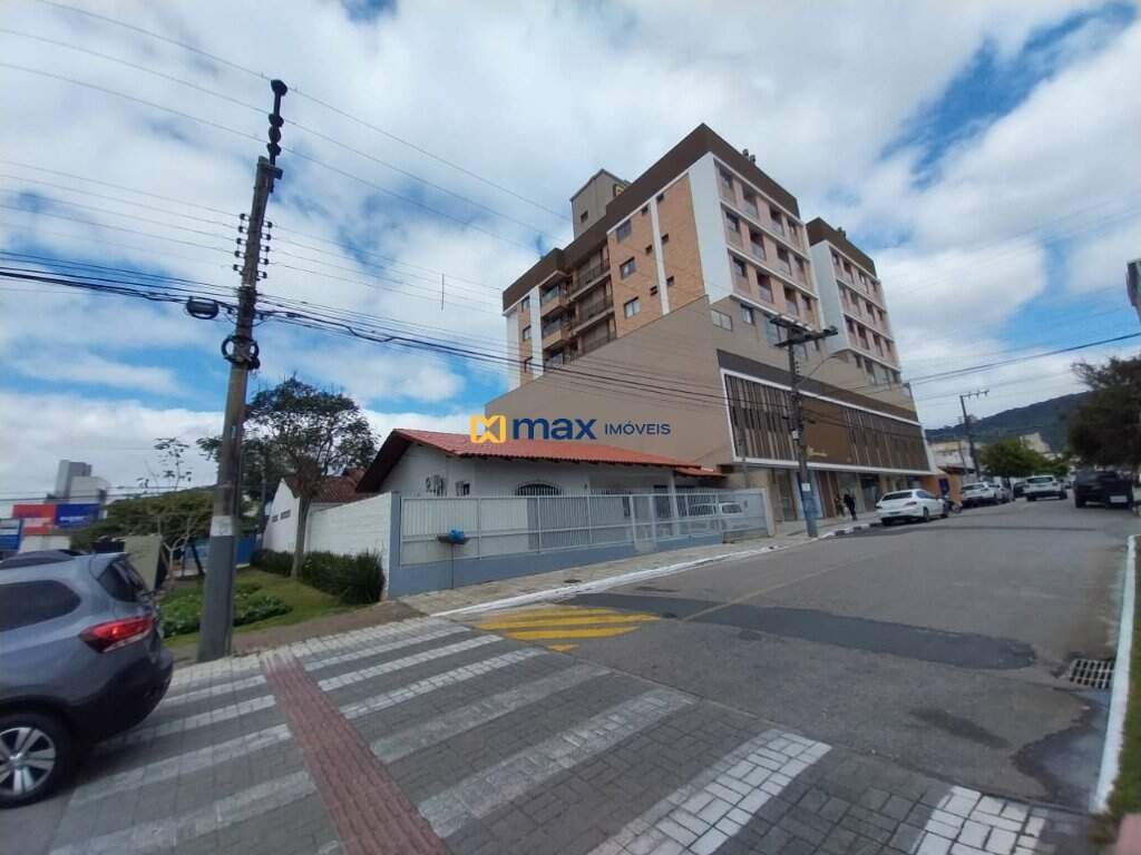 Casa à venda no Nações: