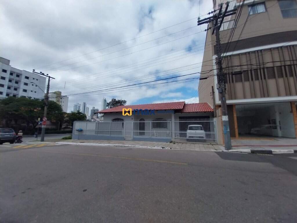 Casa à venda no Nações: