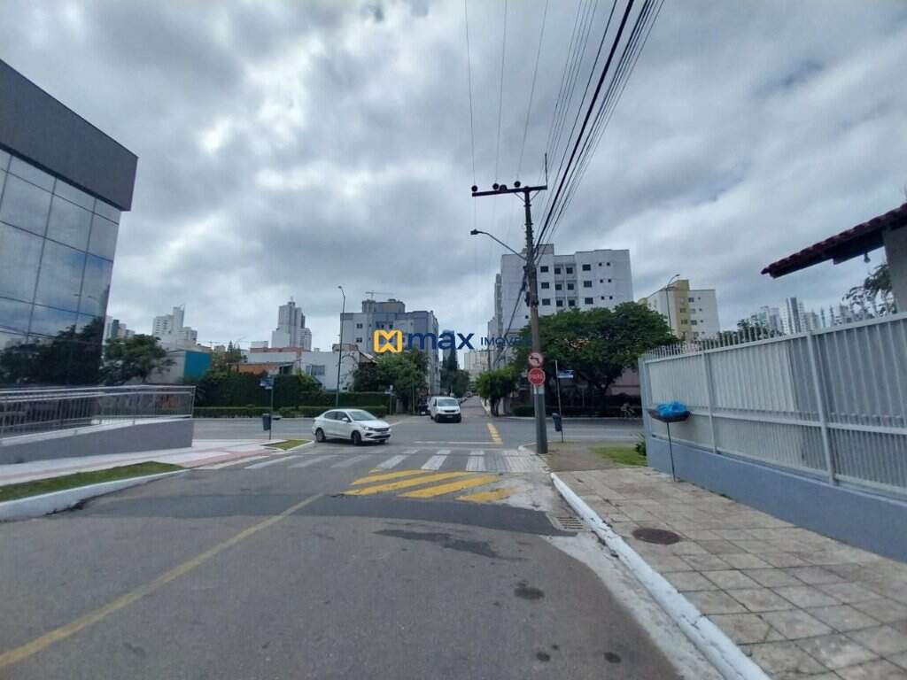 Casa à venda no Nações: