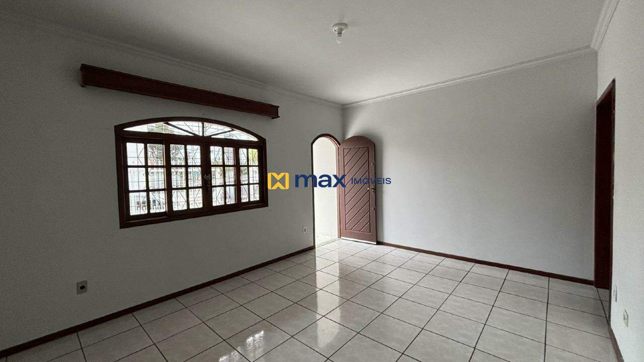 Casa à venda no Nações:
