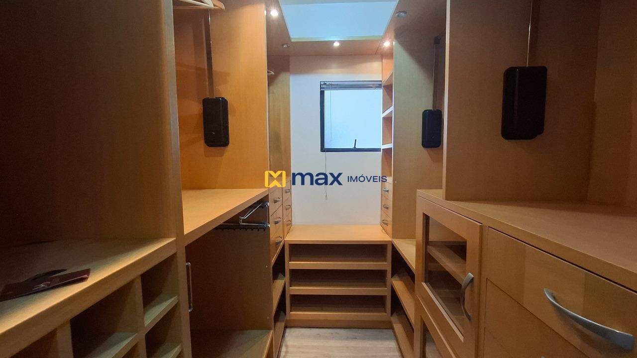 Apartamento à venda no Centro: Closet