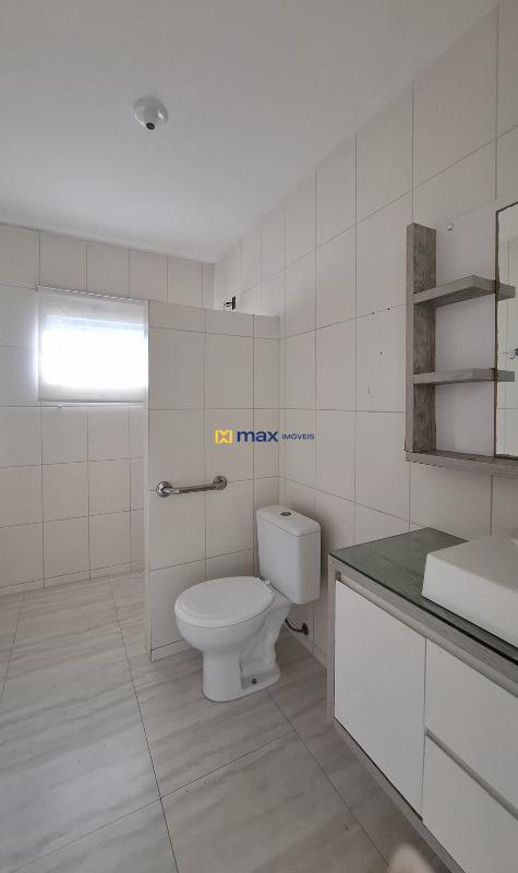 Casa à venda no Centro: Banheiro social 