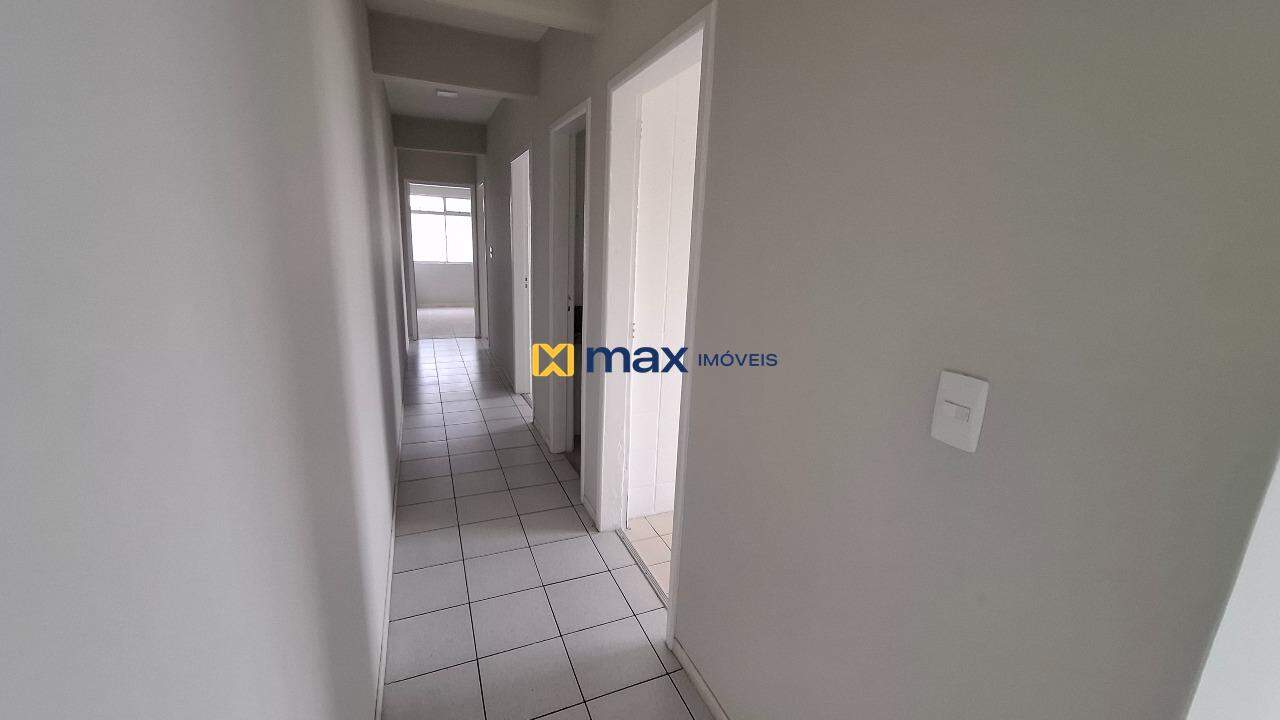 Apartamento para aluguel no São Vicente: Corredor