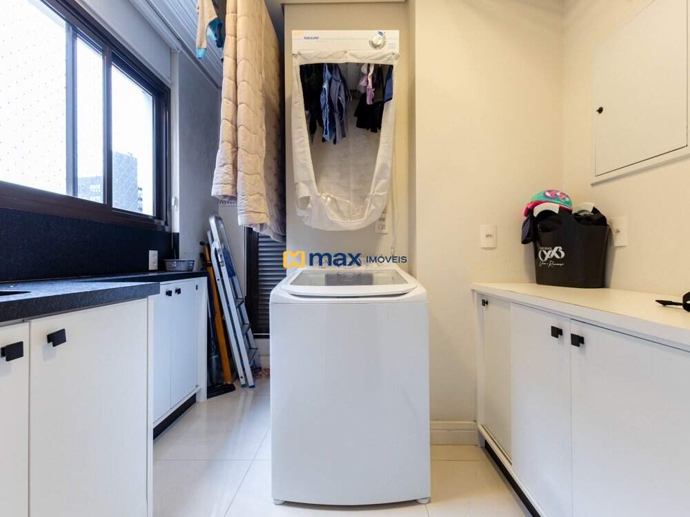 Apartamento à venda no Centro: Living integrado