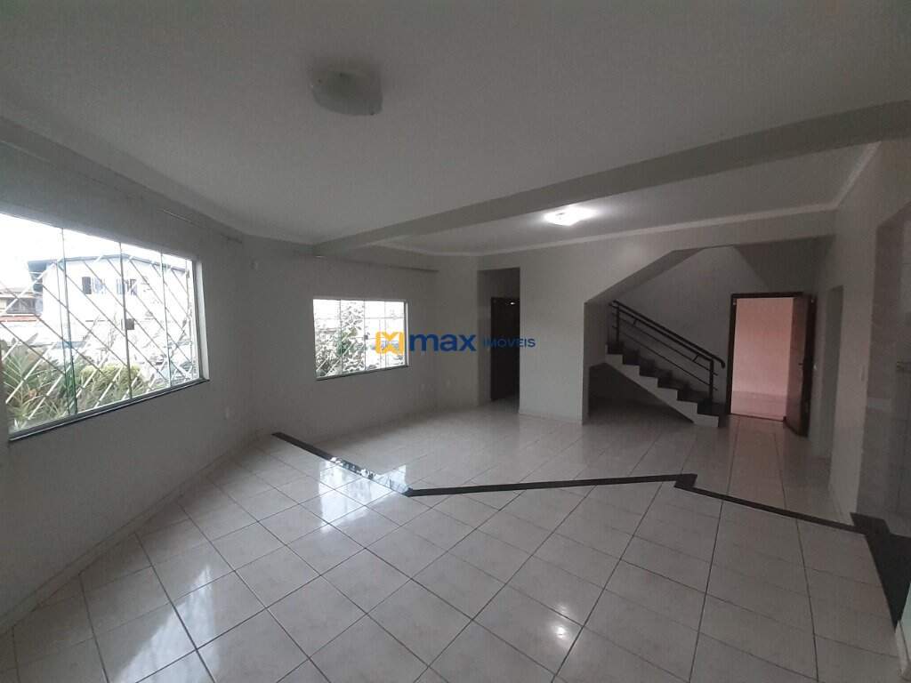 Casa à venda no Dom Bosco: Sala de estar e jantar
