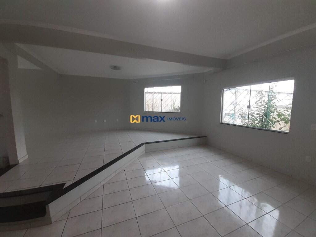 Casa à venda no Dom Bosco: Sala de estar e jantar