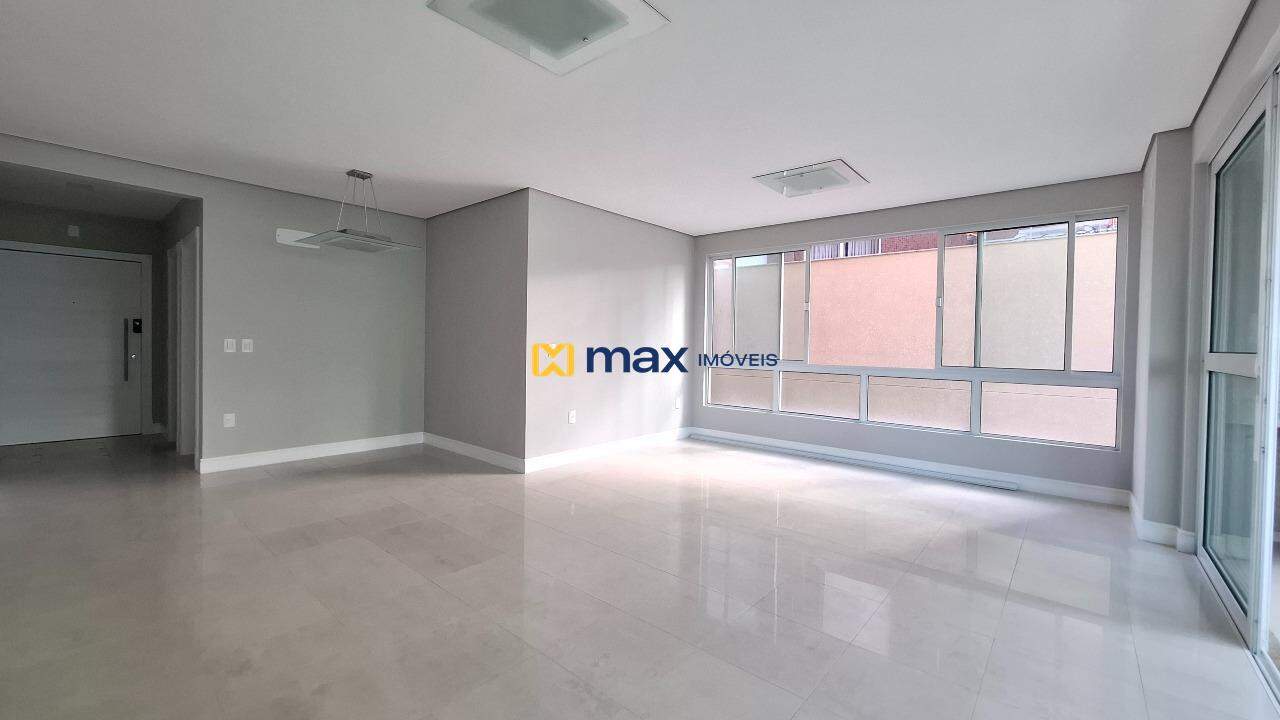 Apartamento à venda no Centro: Living integrado