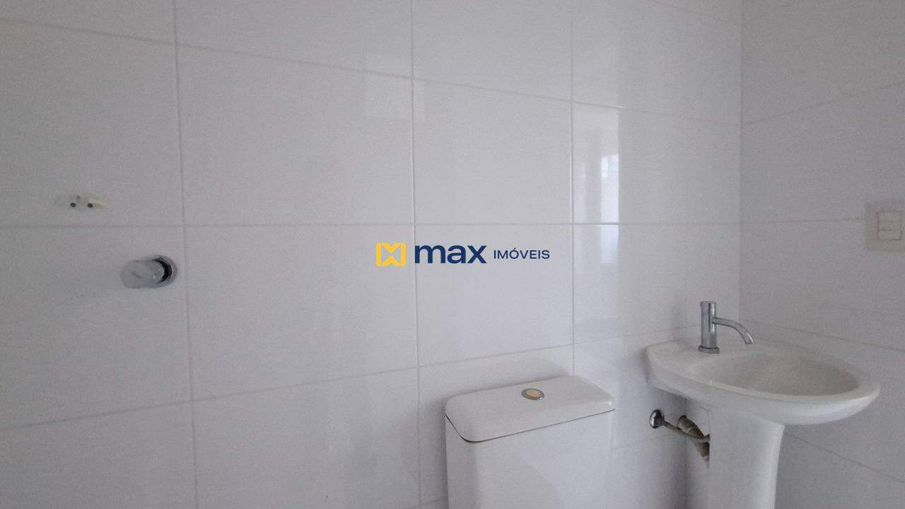 Apartamento à venda no Centro: Banheiro social