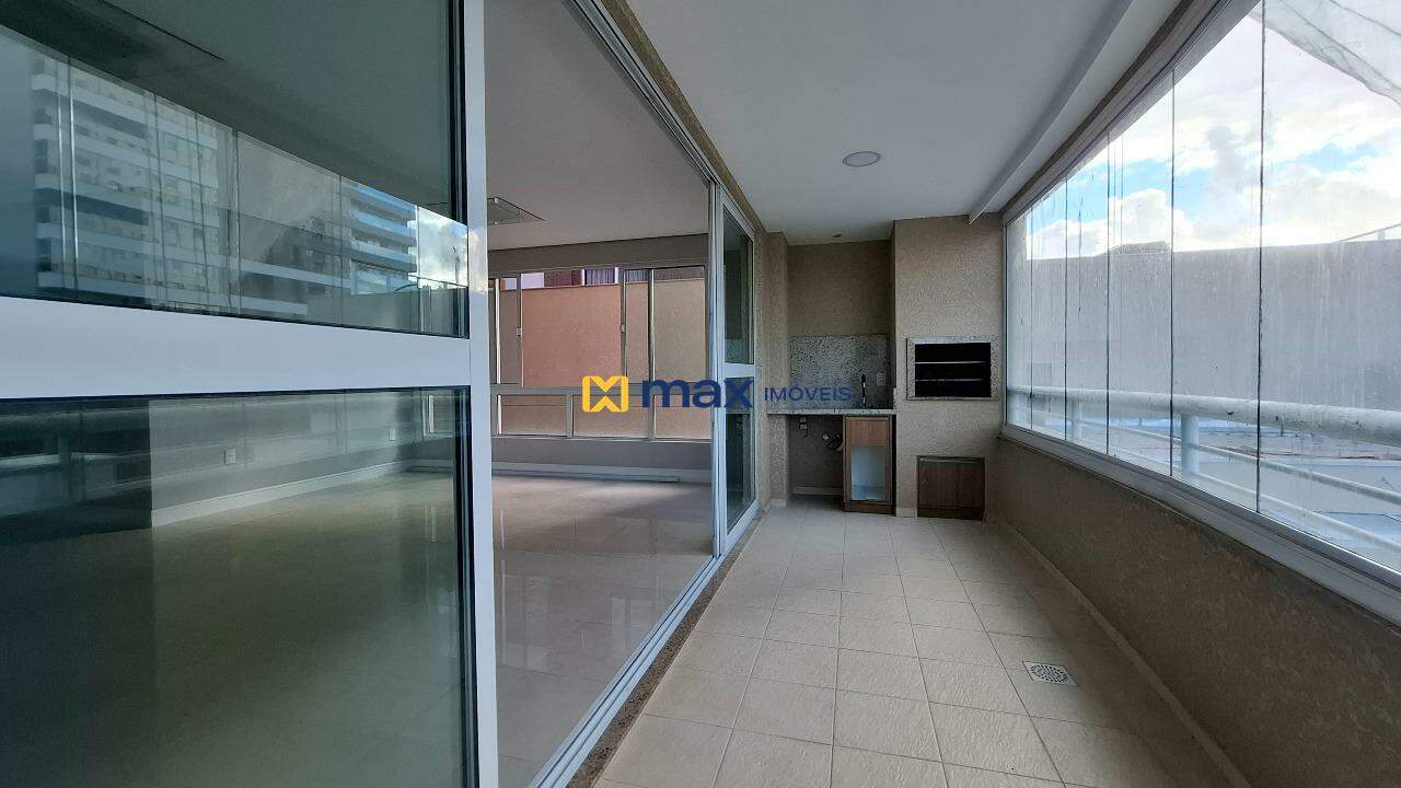 Apartamento à venda no Centro: Sacada com churrasqueira