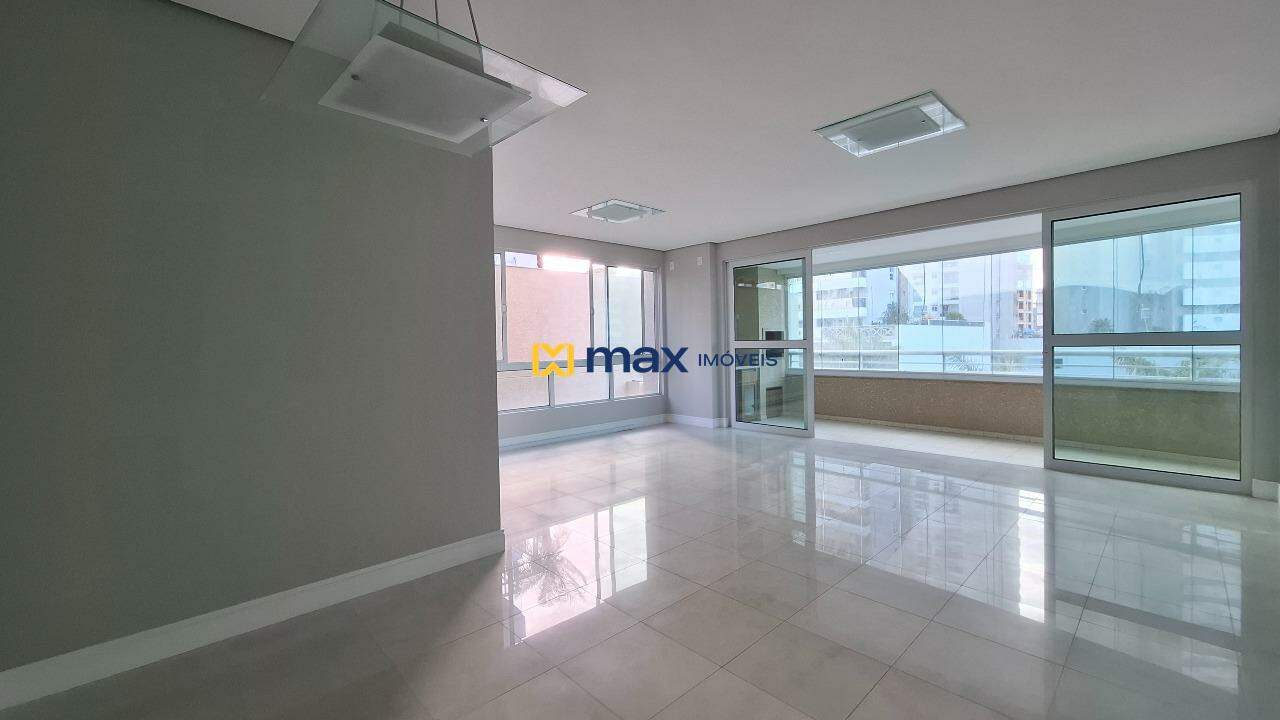 Apartamento à venda no Centro: Living integrado