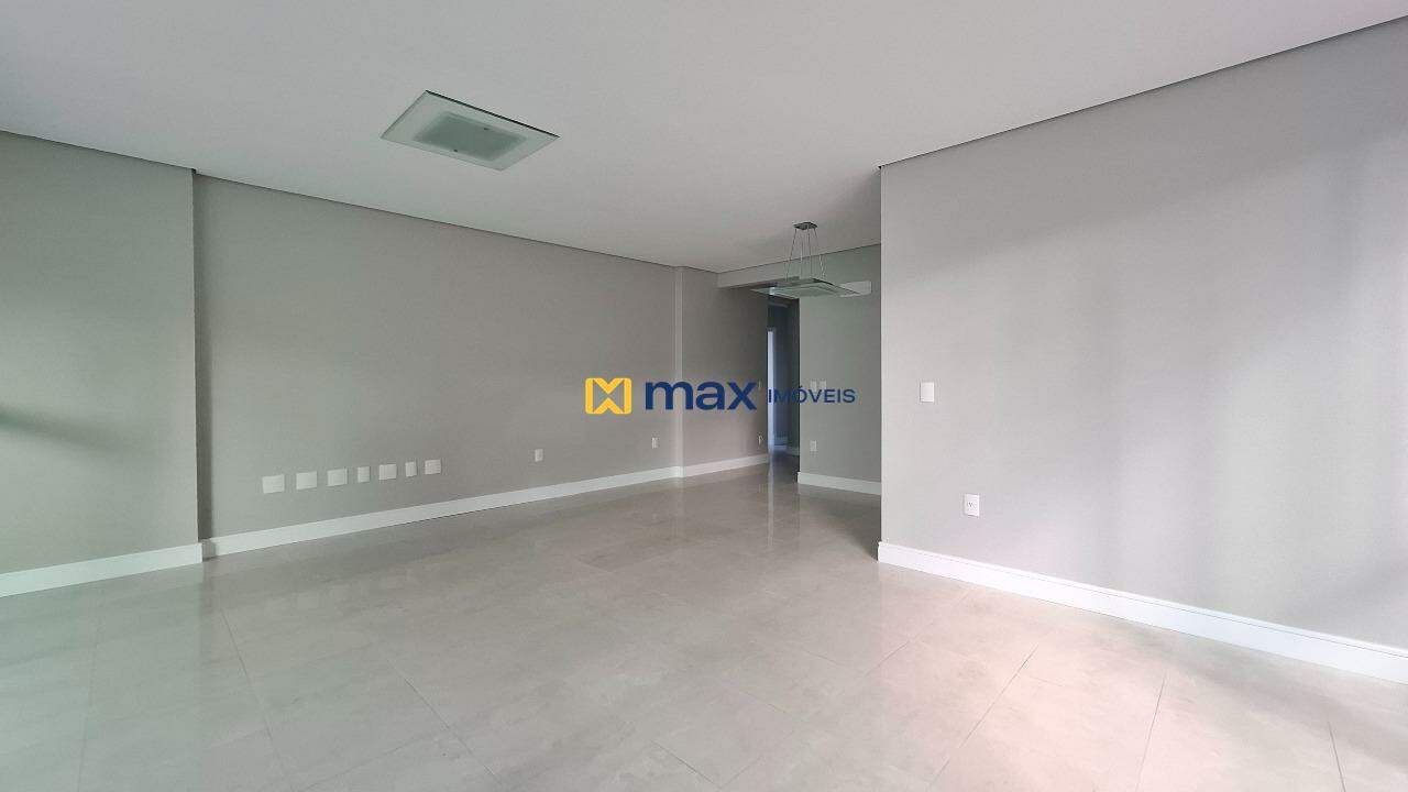 Apartamento à venda no Centro: Living integrado