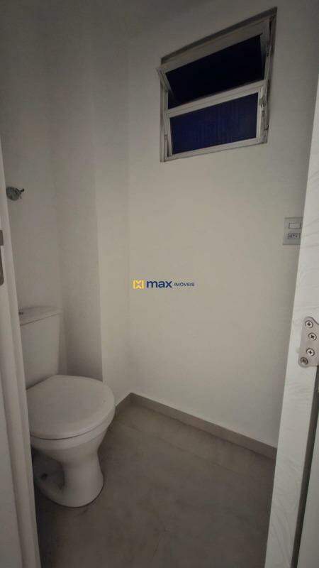 Sala para aluguel no Centro: Banheiro