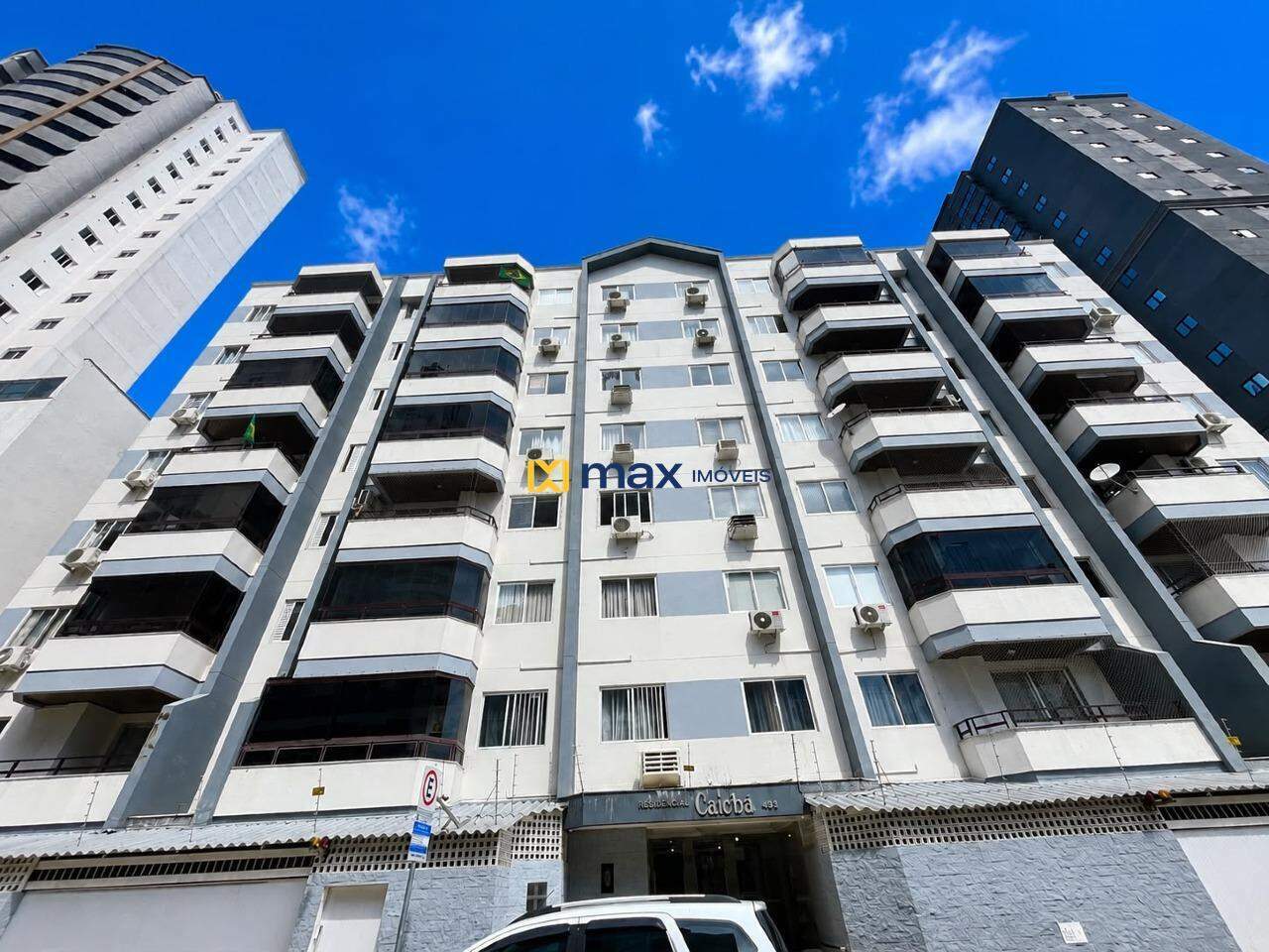 Apartamento para aluguel no Centro: 