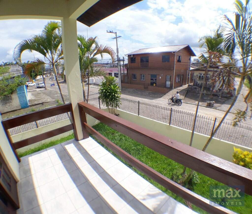 Casa à venda no São Vicente: Cômodo 8 - sacada