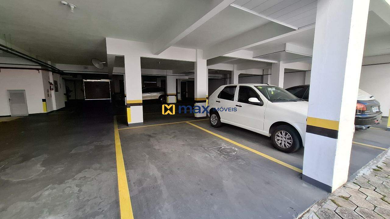 Apartamento para aluguel no Vila Operária: Garagem