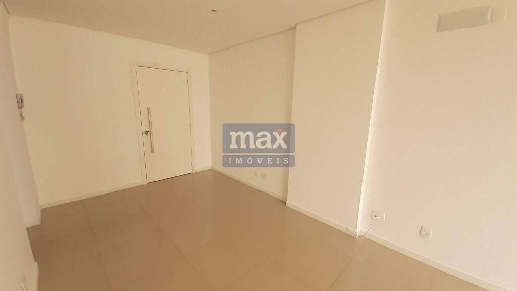 Apartamento à venda no Fazenda: Sala de Estar/ Jantar