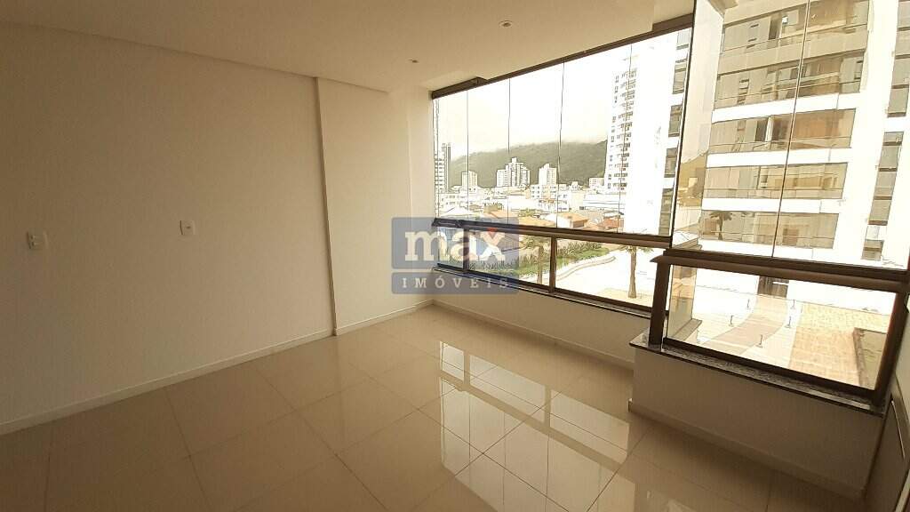 Apartamento à venda no Fazenda: Sala de Estar/ Jantar