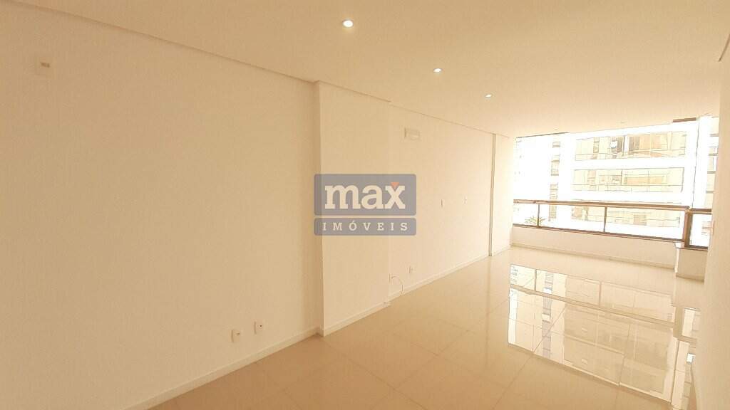 Apartamento à venda no Fazenda: Sala de Estar/ Jantar