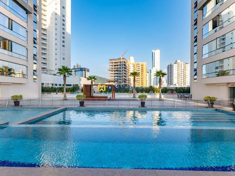 Apartamento à venda no Fazenda: Piscina