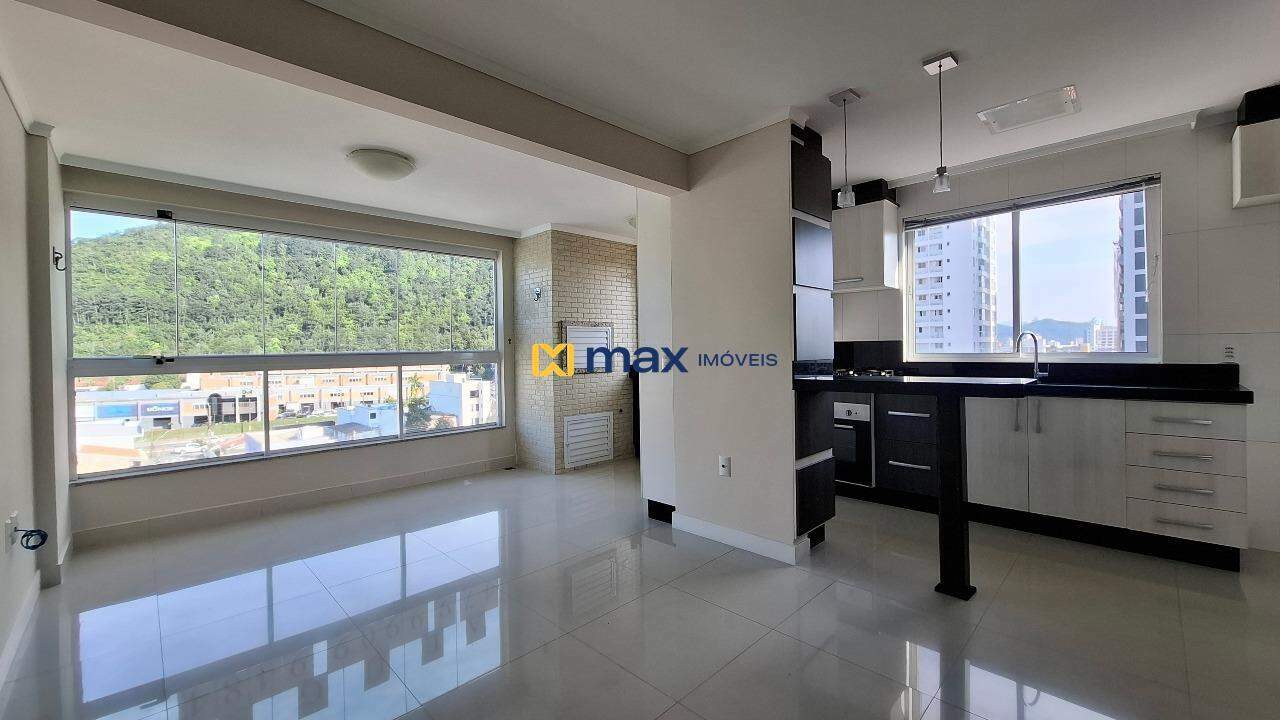 Apartamento à venda no Centro: Living integrado