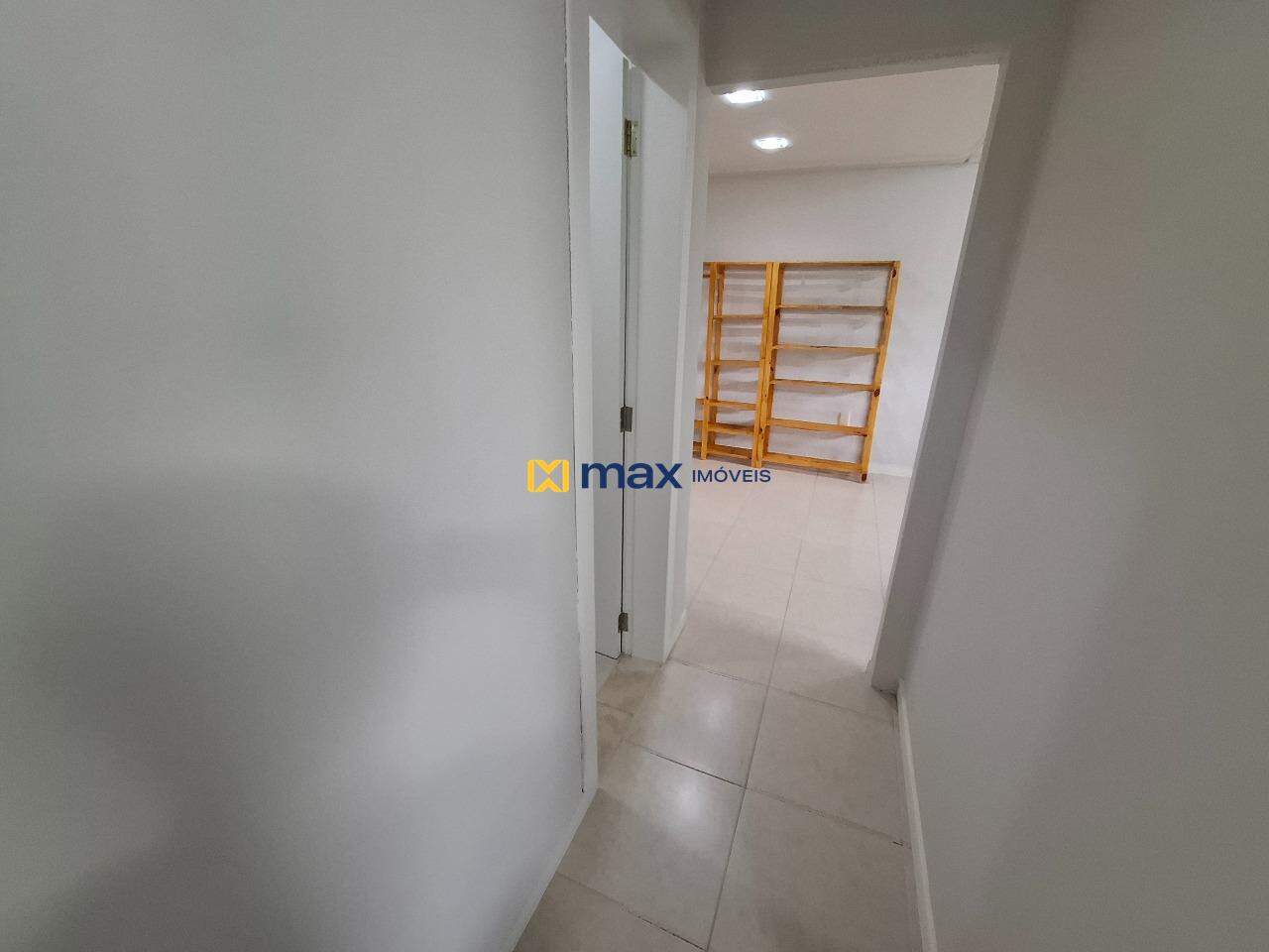 Apartamento para aluguel no Ressacada: Corredor