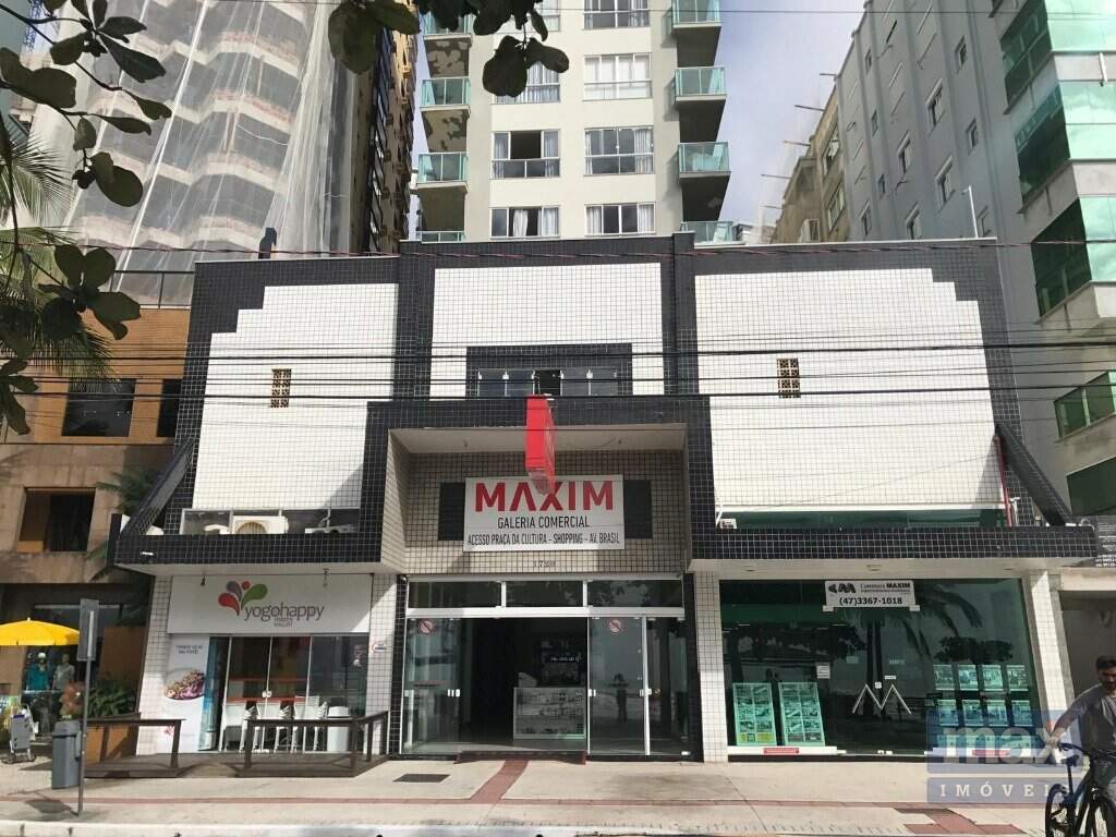 Sala à venda no Centro: 
