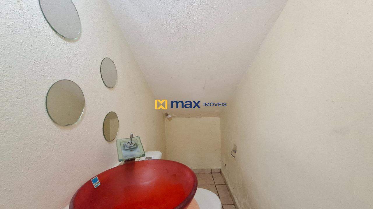 Casa à venda no Fazendinha: Lavabo 2