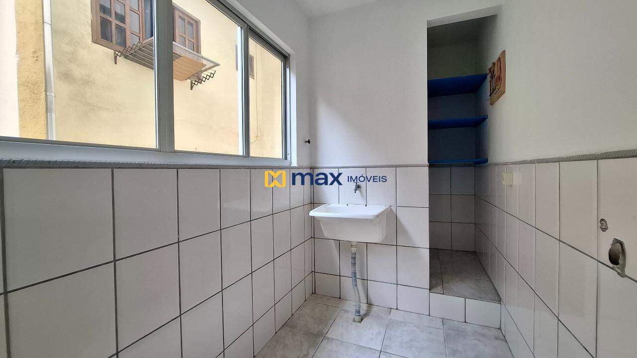 Casa à venda no Fazendinha: Área de serviço