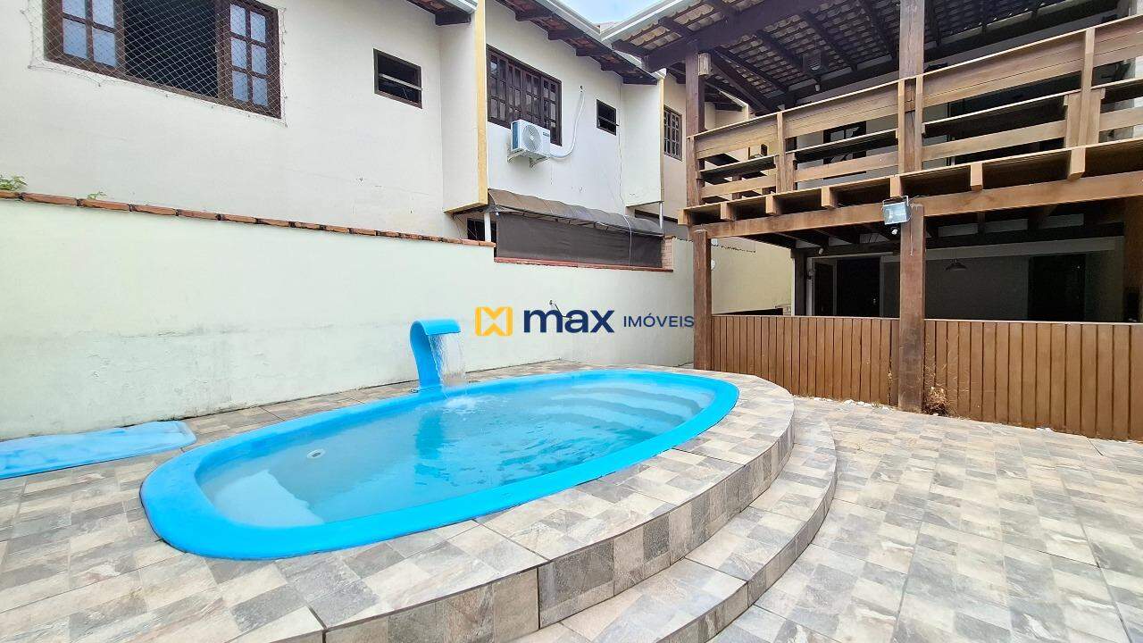 Casa à venda no Fazendinha: Piscina