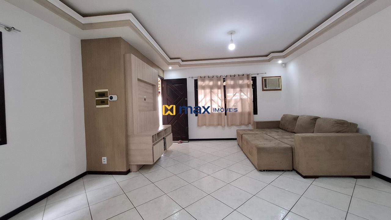Casa à venda no Fazendinha: Sala de estar