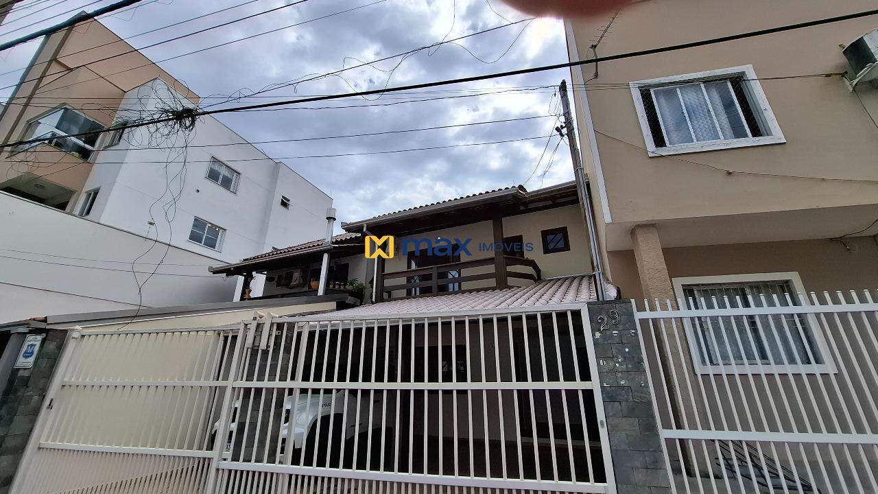 Casa à venda no Fazendinha: Fachada