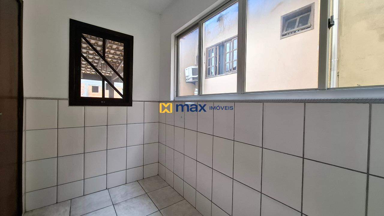 Casa à venda no Fazendinha: Área de serviço