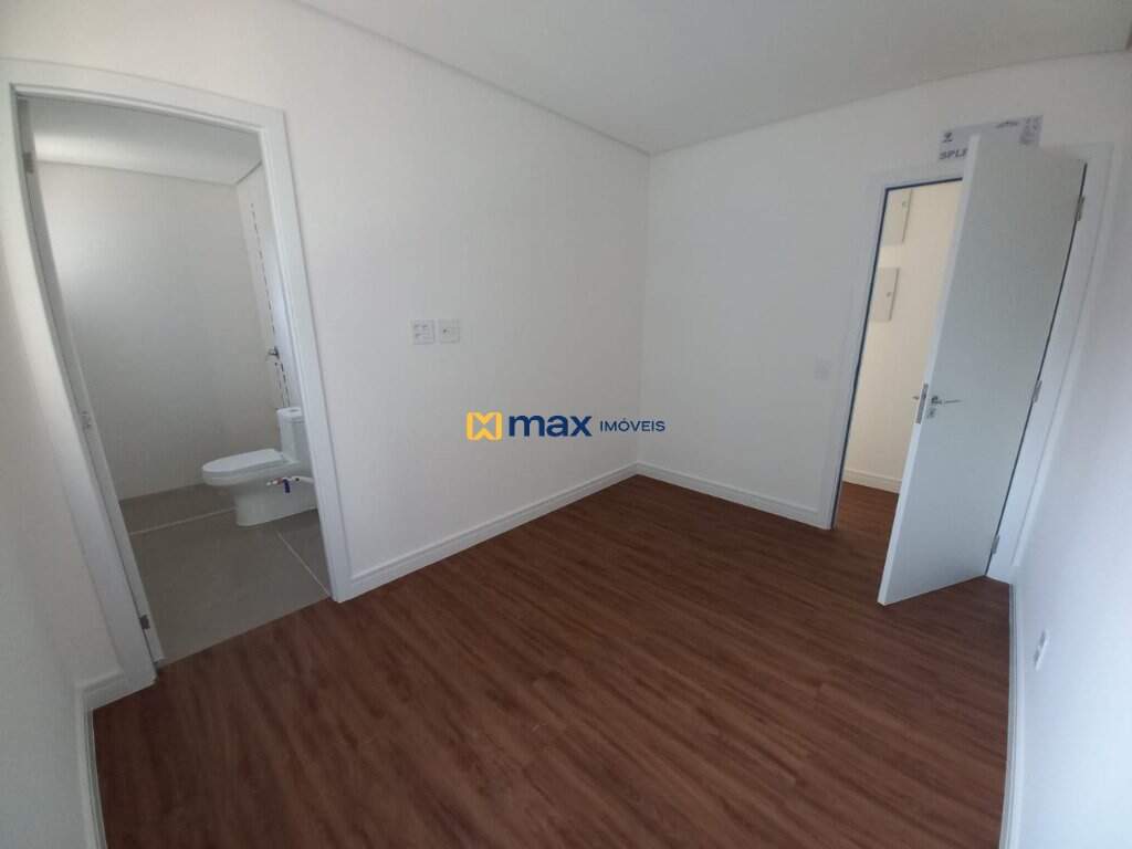 Apartamento à venda no Fazenda: Suíte 1