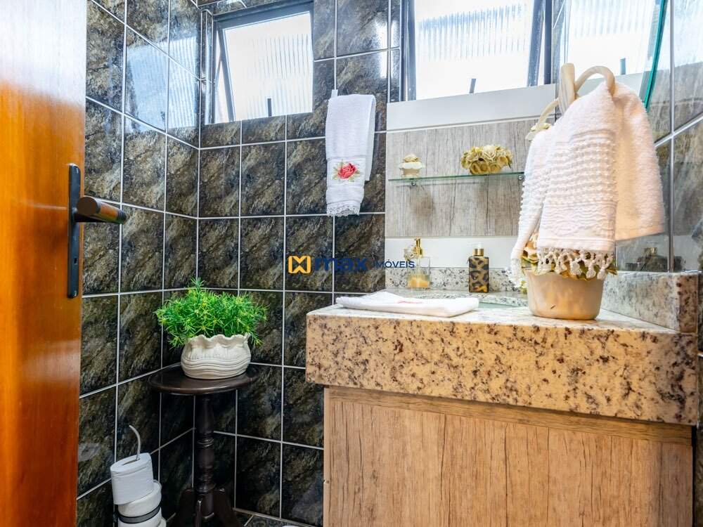 Apartamento à venda no Centro: Lavabo