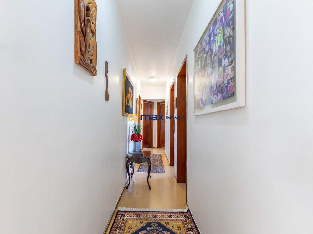 Apartamento à venda no Centro: Corredor de acesso