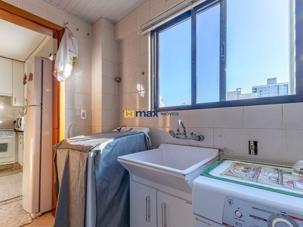 Apartamento à venda no Centro: Área de serviço