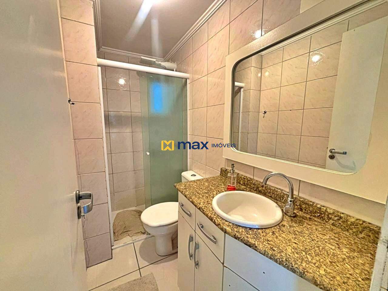 Apartamento para aluguel no Centro: banheiro social