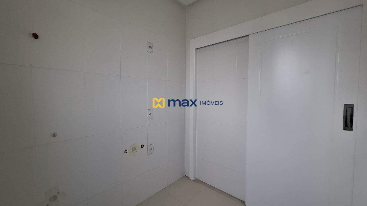 Apartamento à venda no Fazenda: Lavanderia 