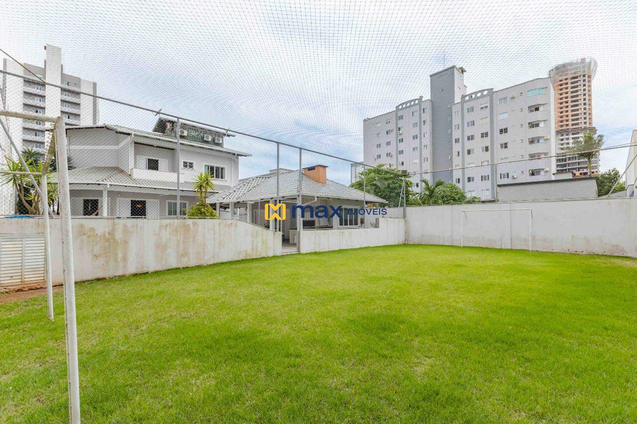 Casa à venda no Vila Operária: Quadra de esportes