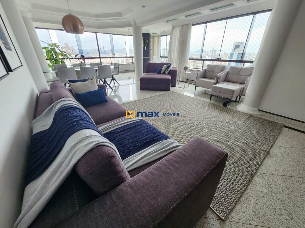 Apartamento à venda no Centro: Sala de estar