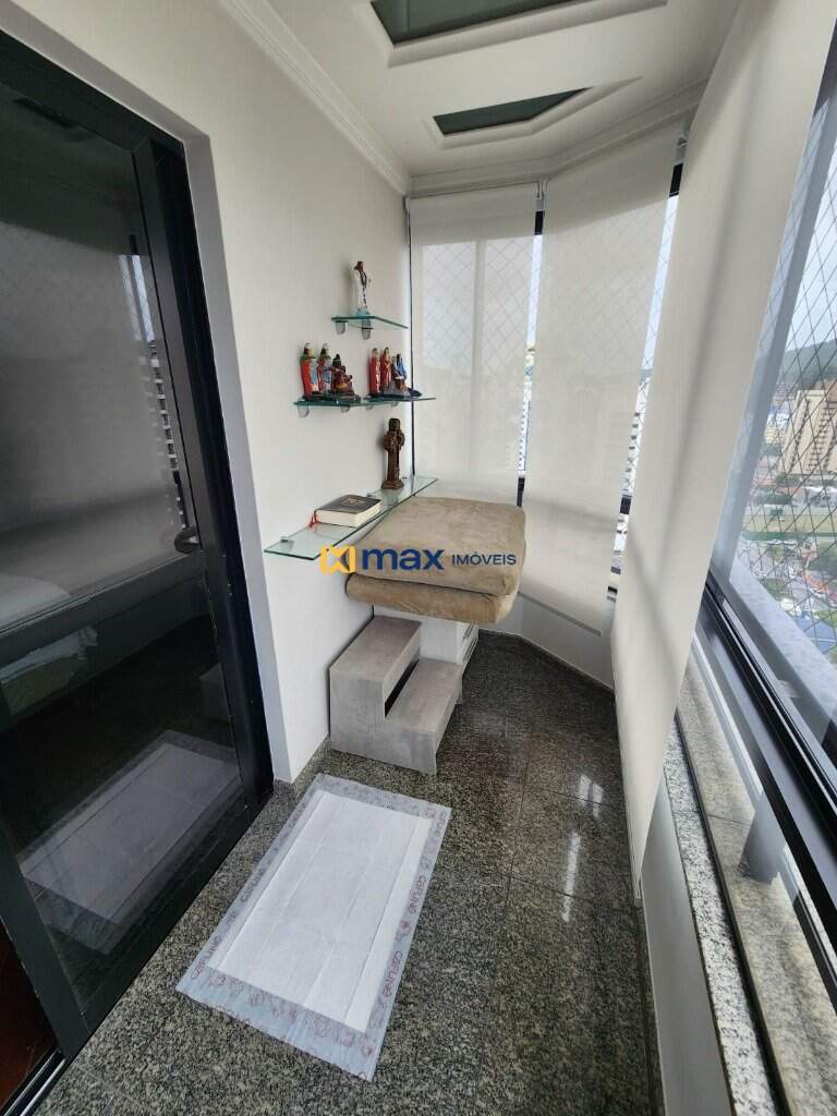 Apartamento à venda no Centro: Sacada