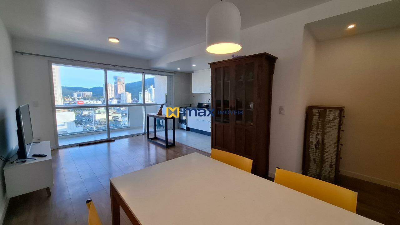 Apartamento para aluguel no Fazenda: Sala de Estar e Jantar