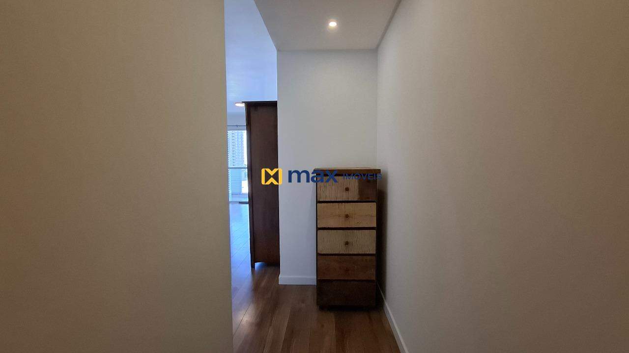 Apartamento para aluguel no Fazenda: Hall de Entrada