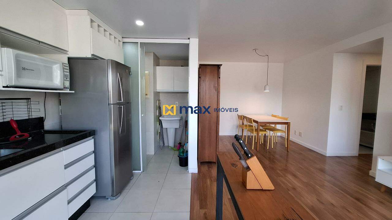 Apartamento para aluguel no Fazenda: Cozinha/ Lavanderia/ Sala