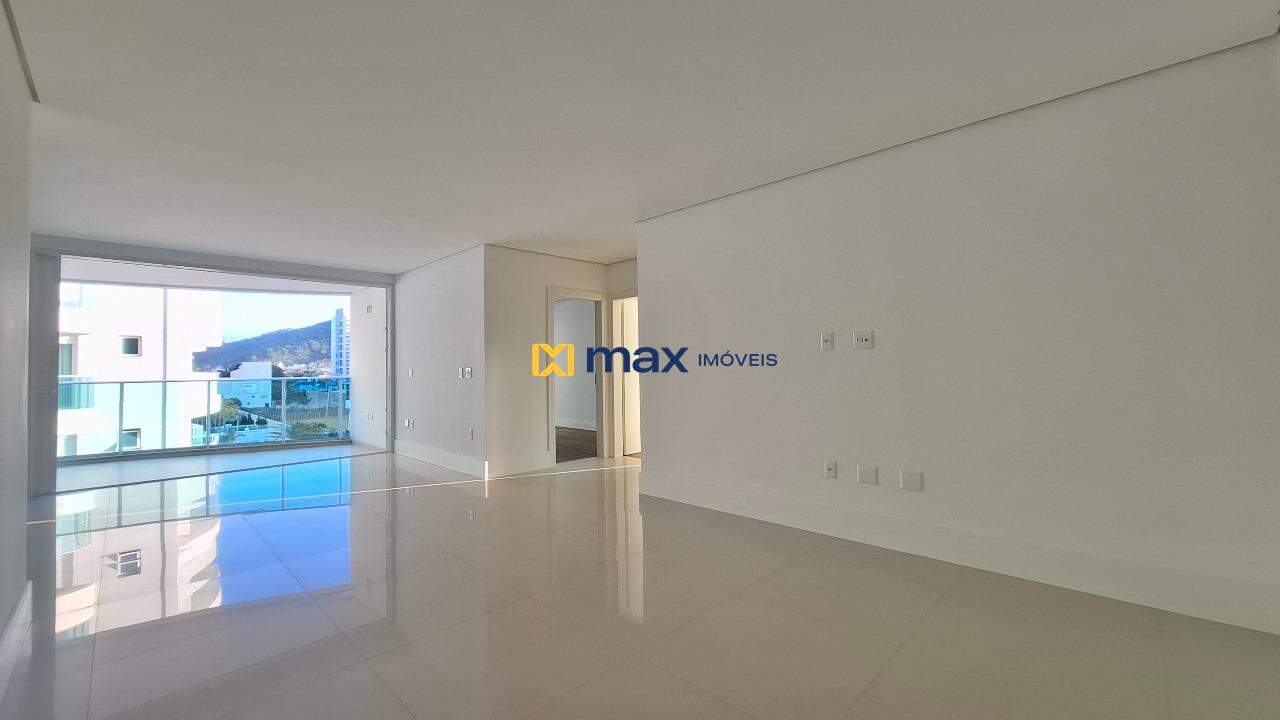 Apartamento à venda no Praia Brava: Living integrado